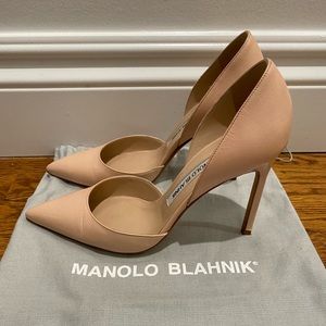 Manolo Blahnik Pumps